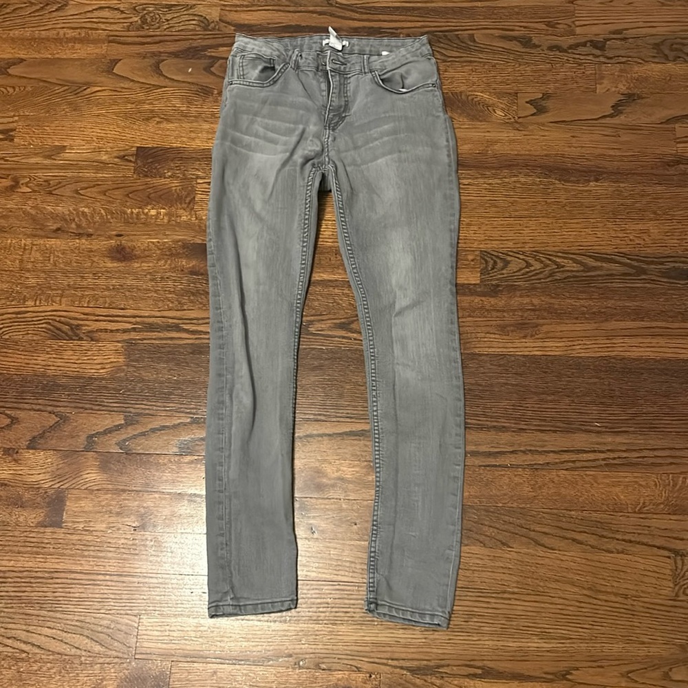 H and M gray skinny jeans